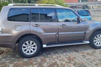 Mitsubishi Pajero 215.690 km 16.500 &euro; Rödermark 63322