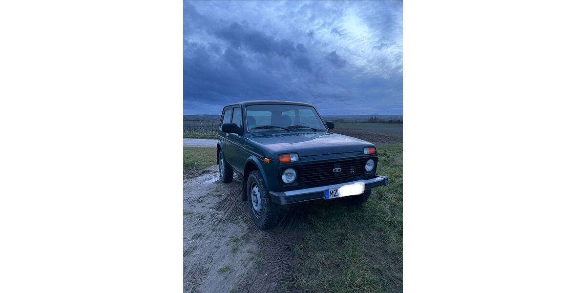 Lada Niva 84.000 km 2.800 &euro; Köngernheim 55278