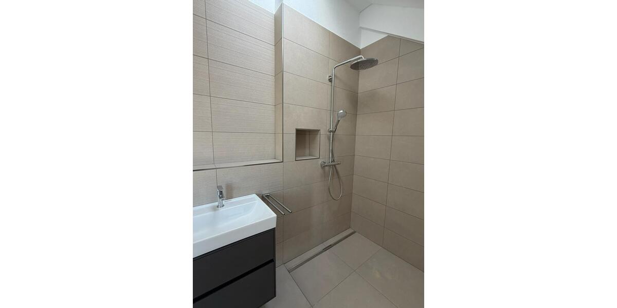 Einfamilienhaus Bodenheim - 3 Zimmer, 120 m&sup2;, 2.400&euro; | Angebot:26398550