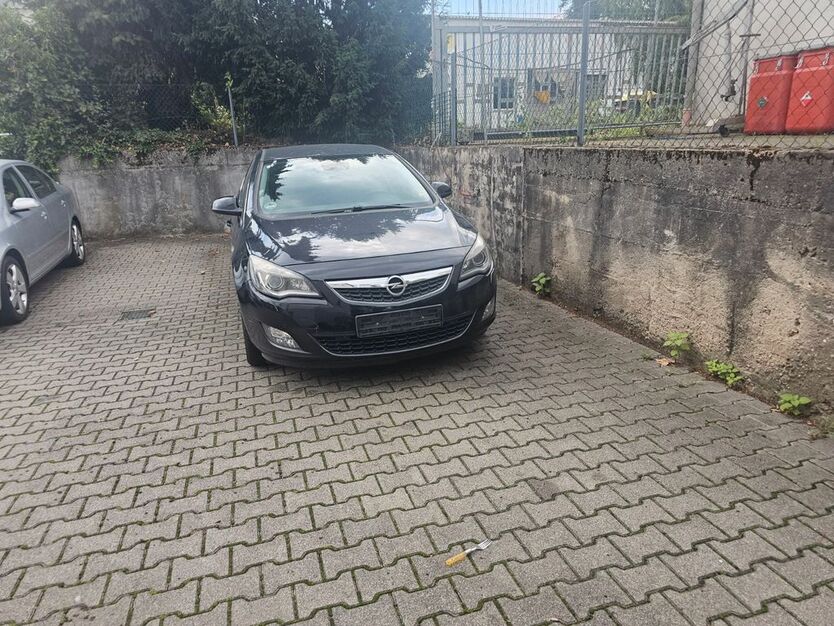Opel Astra 265.000 km 2.950 € Offenbach 63071