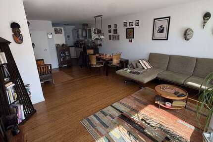 Haus Frankfurt am Main Sossenheim - 6 Zimmer, 134 m&sup2;, 2.600&euro; | Angebot:26844397