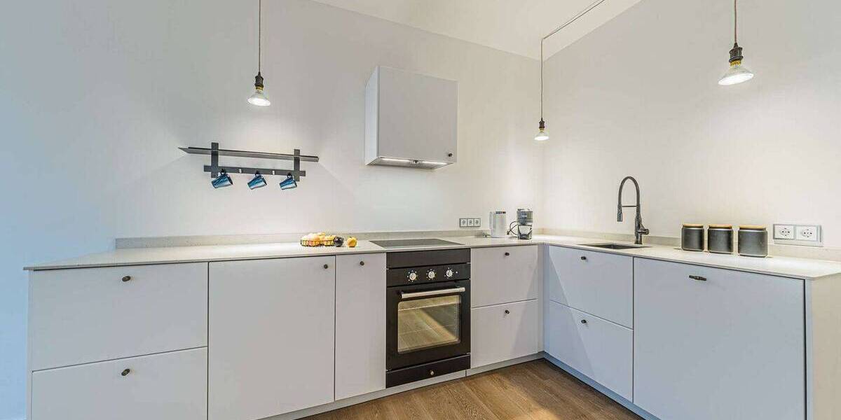 Etagenwohnung Frankfurt am Main Innenstadt - 2 Zimmer, 63 m&sup2;, 2.600&euro; | Angebot:26388792