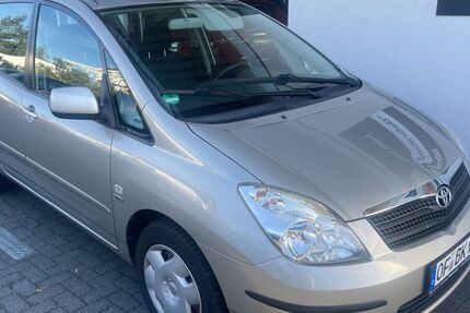 Toyota Corolla Verso 207.000 km 2.870 &euro; Rödermark 63322