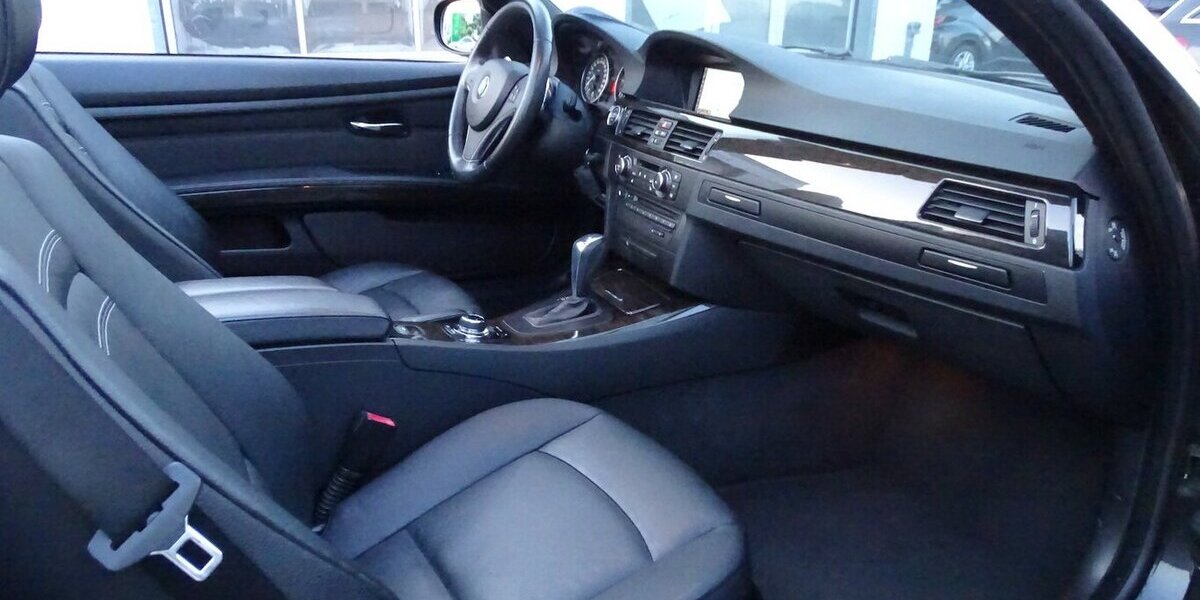 Jeep Commander 3.0 V6 CRD Limited 118.000 km 14.890 &euro; Rodgau 63110
