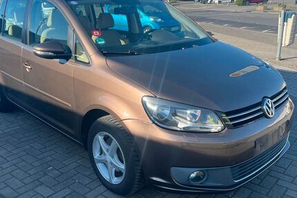 VW Touran 213.796 km 7.800 &euro; Rodgau Nieder-Roden 63110