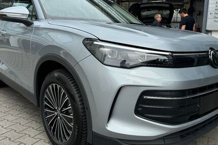 VW Tiguan 14.865 km 41.850 &euro; Frankfurt am Main 65936