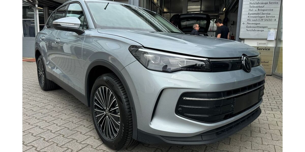 VW Tiguan 14.865 km 41.850 &euro; Frankfurt am Main 65936