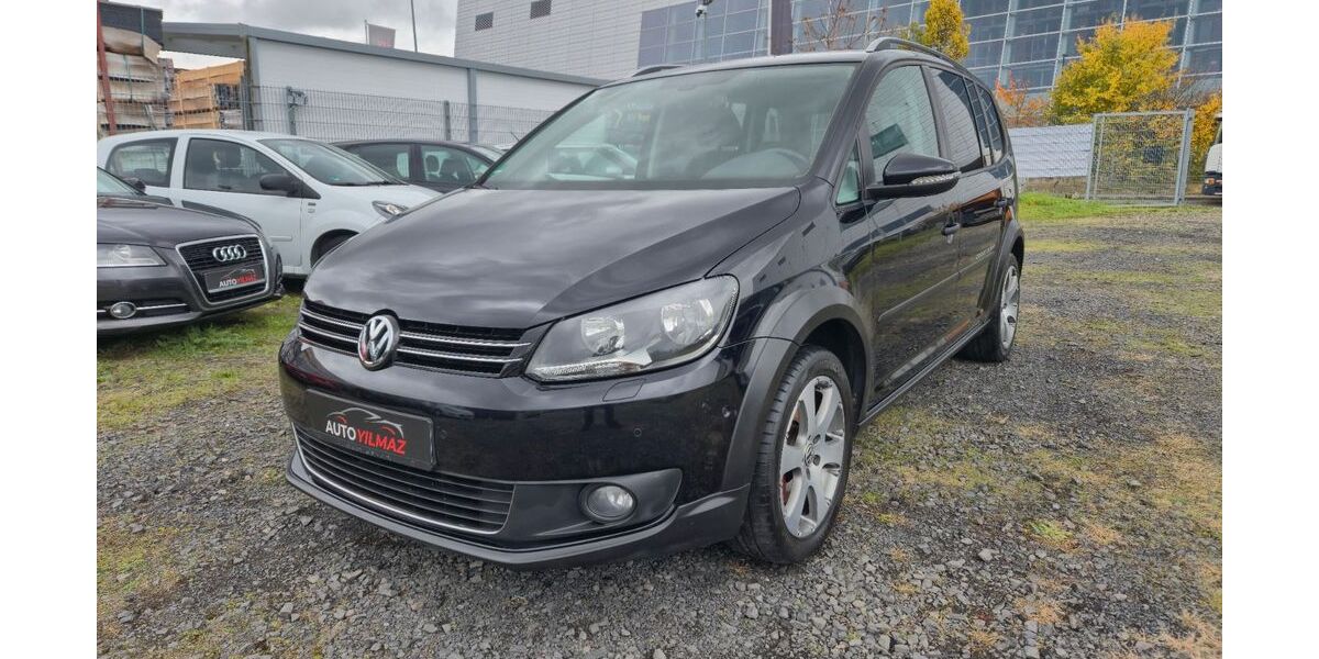 VW Touran 183.000 km 9.990 &euro; Rüsselsheim am Main 65428