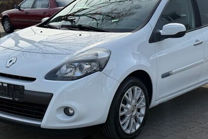 Renault Clio 200.000 km 2.660 &euro; Rüsselsheim 65428