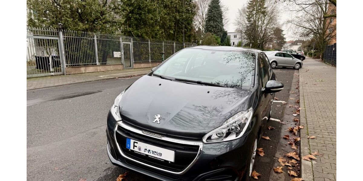 Peugeot 208 100.000 km 5.990 &euro; Frankfurt 60320