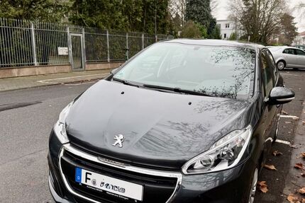 Peugeot 208 100.000 km 6.200 &euro; Frankfurt 60320