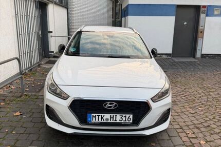 Hyundai i30 178.442 km 7.900 &euro; Hattersheim 65795