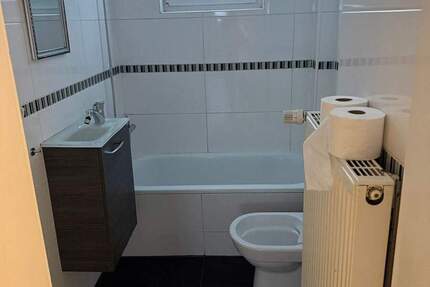 Haus Flörsheim Flörsheim - 4 Zimmer, 100 m&sup2;, 1.900&euro; | Angebot:25319607