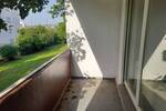 Frisch renovierte 1-Zimmer-Wohnung mit Balkon und Stellplatz - bezugsfertig