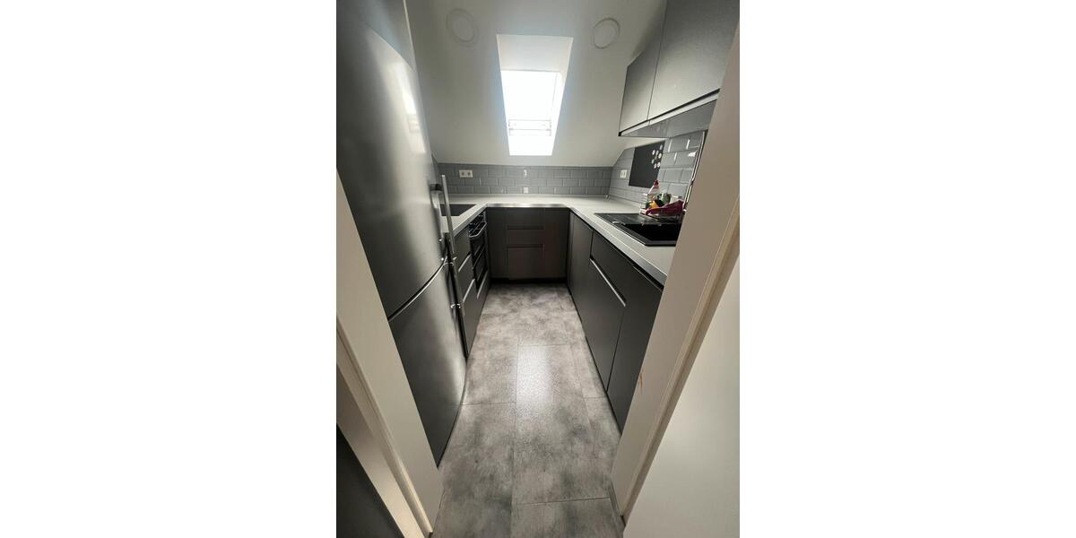 Dachgeschoßwohnung Offenbach am Main Hafen - 2.5 Zimmer, 82 m&sup2;, 320.000&euro; | Angebot:26727373