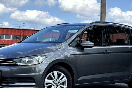 VW Touran 227.436 km 13.100 € Dietzenbach 63128