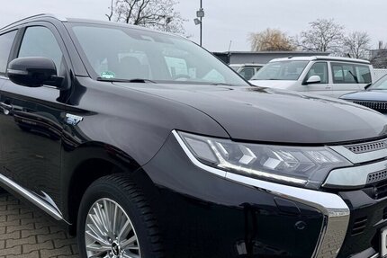Mitsubishi Plug-in Hybrid Outlander Top 4WD/2Hd/TopZustand 139.100 km 16.999 &euro; Frankfurt 60386