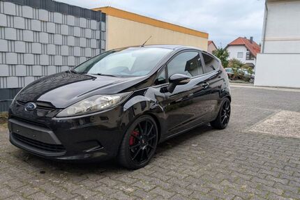 Ford Fiesta 145.800 km 5.400 € Rüsselsheim 65428