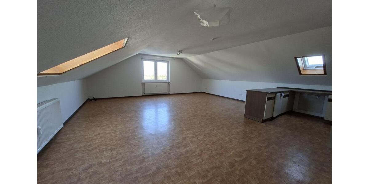 Dachgeschoßwohnung Bischofsheim - 1 Zimmer, 42 m&sup2;, 490&euro; | Angebot:25569028