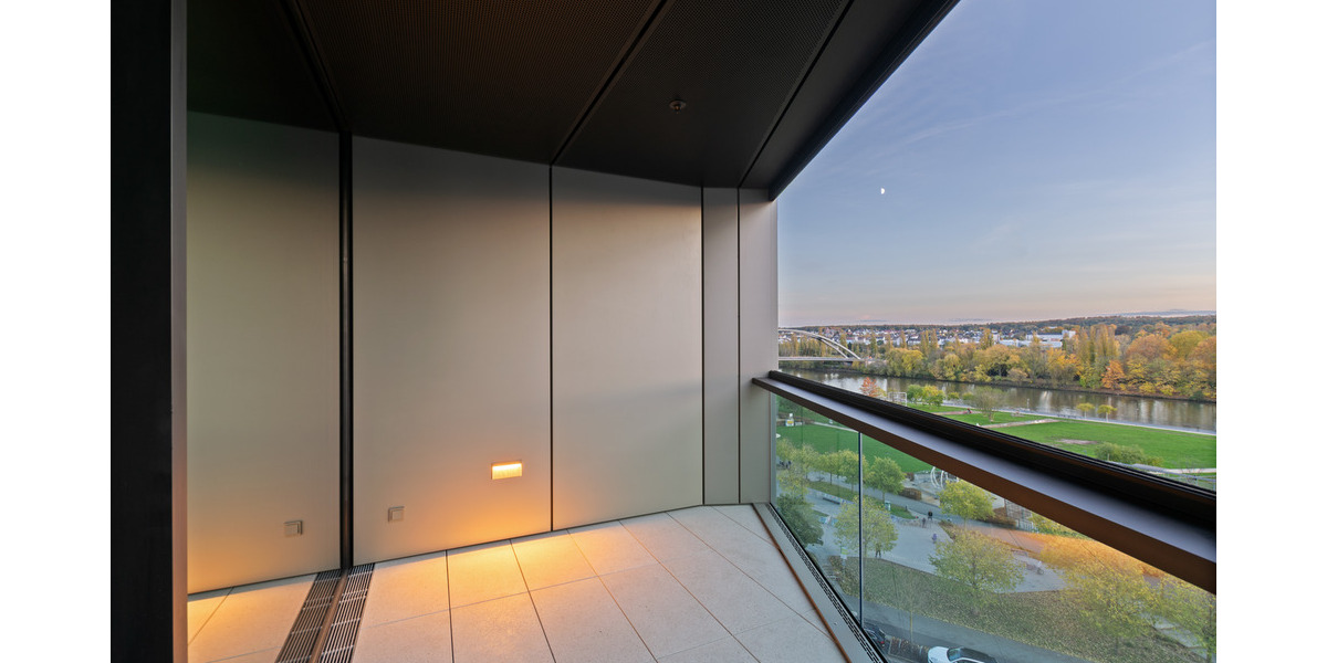 Etagenwohnung Frankfurt am Main Ostend - 2 Zimmer, 63 m&sup2;, 1.960&euro; | Angebot:24973558