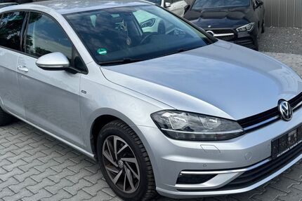 VW Golf 79.800 km 11.900 &euro; Rüsselsheim 65428