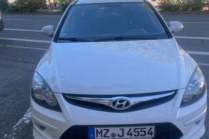 Hyundai i30 220.000 km 3.900 &euro; Harxheim 55296