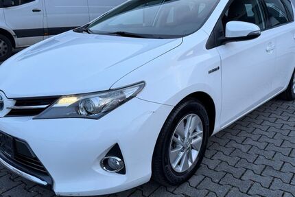 Toyota Auris 165.870 km 7.199 &euro; Offenbach am Main 63067