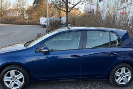 VW Golf 111.000 km 7.400 &euro; Offenbach 63067