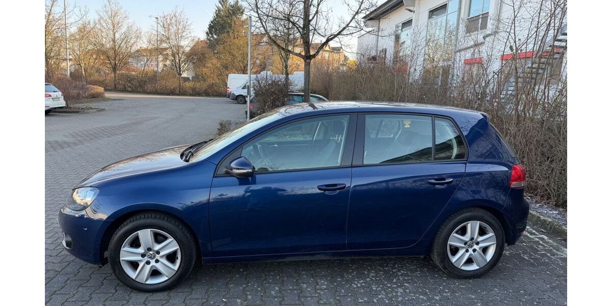 VW Golf 111.000 km 7.400 &euro; Offenbach 63067