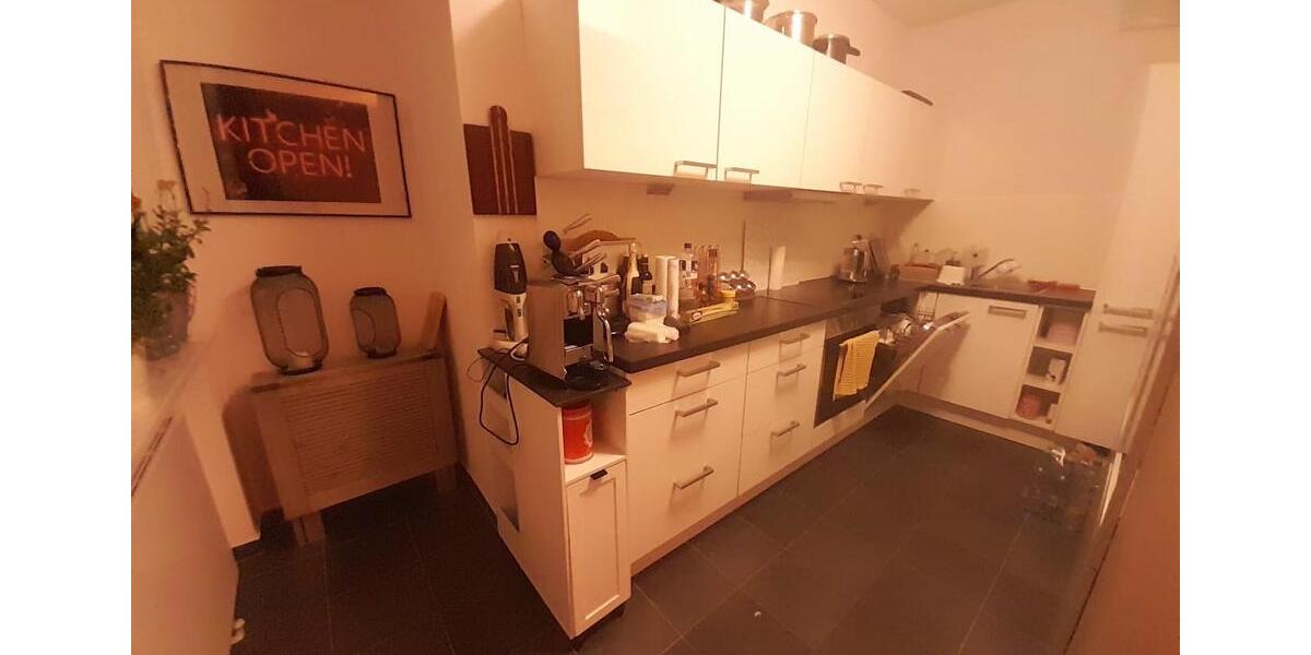 Voll möbliert Wohnung mit Skyline-Block - Kurzzeitmiete 4 zimmer