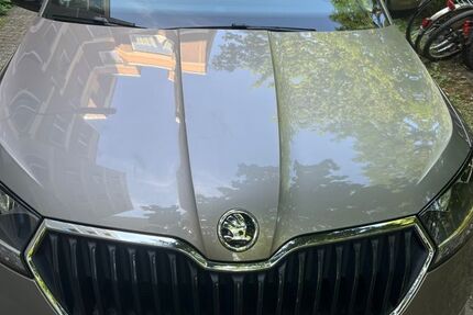 Skoda Fabia 27.400 km 15.500 &euro; Frankfurt am Main 60439
