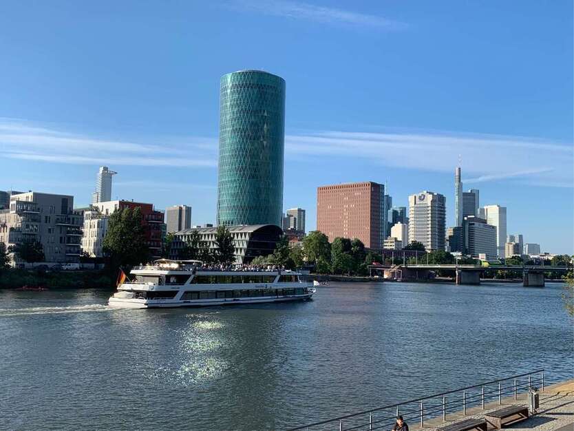 Haus zum Kaufen in Frankfurt 2.600.000 € 613 m²