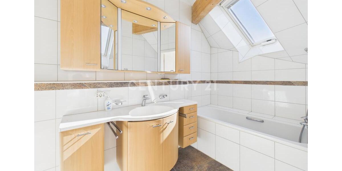 Maisonettenwohnung Griesheim - 4 Zimmer, 134 m&sup2;, 1.700&euro; | Angebot:26455170