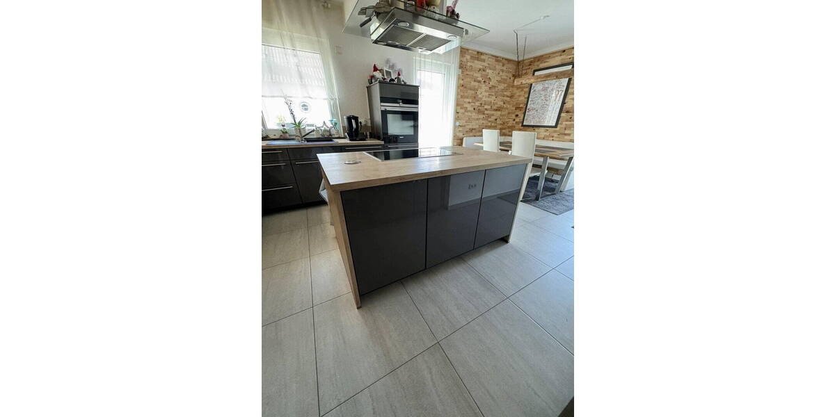 Etagenwohnung Frankfurt Am Main Schwanheim - 4 Zimmer, 129 m&sup2;, 699.000&euro; | Angebot:26061692