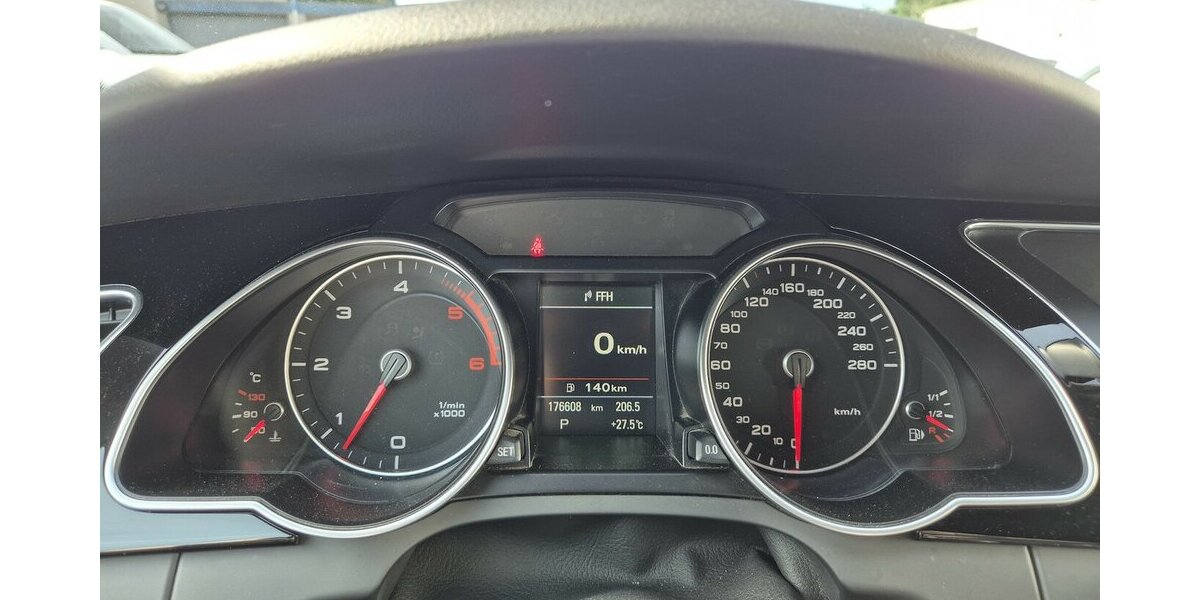 Audi A5 3.0 TDI Cabrio clean diesel quattro S Line, Led 174.990 km 14.890 &euro; Rodgau 63110