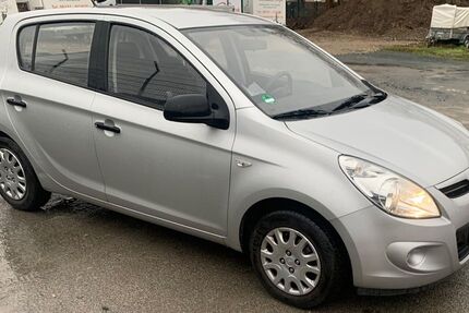 Hyundai i20 97.586 km 1.890 &euro; Darmstadt 64331