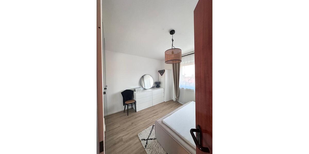 Hochparterre Frankfurt am Main Bockenheim - 2 Zimmer, 55 m&sup2;, 1.100&euro; | Angebot:25362700