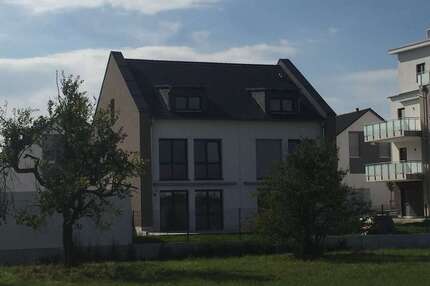 Haus zum Mieten in Bickenbach 2.000 € 200 m²