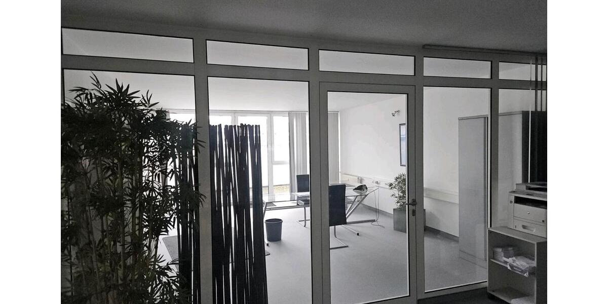 Modernes Büro mit Glaswänden - Komplette Etage zimmer