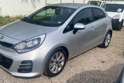 Kia Rio 94.018 km 7.650 &euro; Bensheim 64625