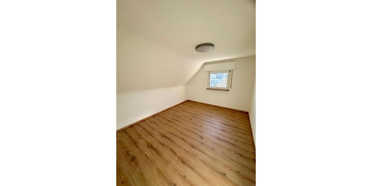 Dachgeschoßwohnung Offenbach am Main Bieber - 2 Zimmer, 50 m&sup2;, 890&euro; | Angebot:25280484