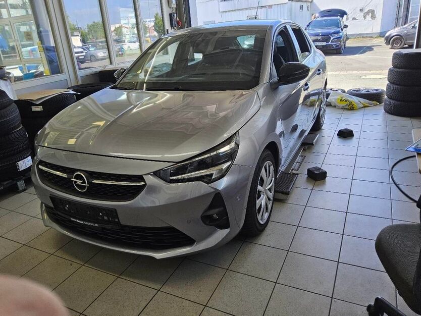 Opel Corsa 8.270 km 15.880 € Ober-Ramstadt 64372