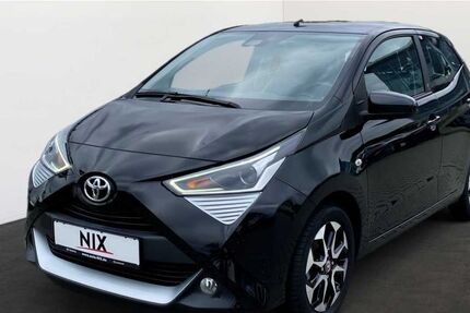 Toyota Aygo (X) 38.700 km 13.690 € Offenbach 63071
