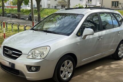 Kia Carens 213.000 km 3.490 &euro; rüsselsheim 65428