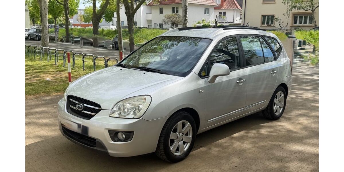 Kia Carens 213.000 km 3.900 &euro; rüsselsheim 65428