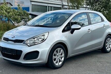 Kia Rio 82.000 km 6.890 &euro; Rüsselsheim 65428