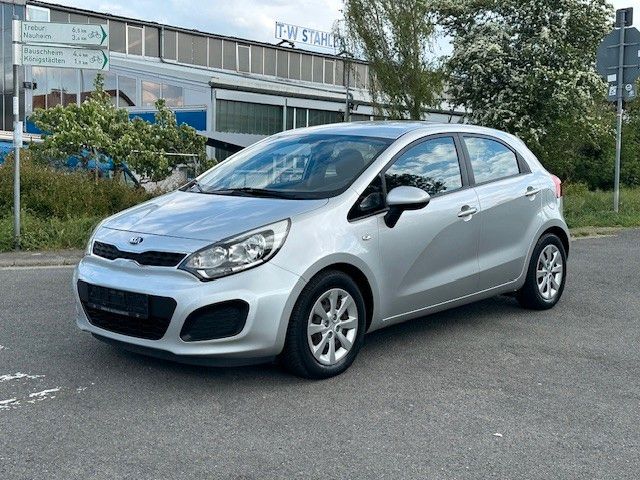 Kia Rio 82.000 km 6.890 &euro; Rüsselsheim 65428