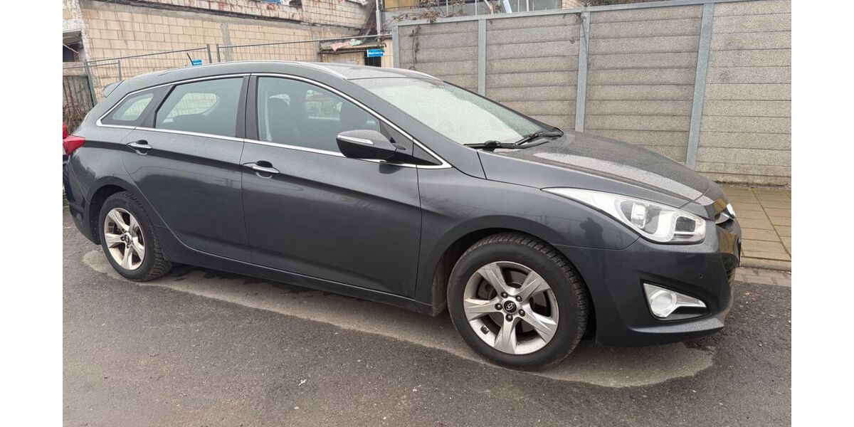 Hyundai i40 164.700 km 8.600 &euro; Offenbach 63075