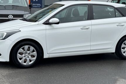 Hyundai i20 123.000 km 7.499 &euro; Frankfurt am Main 60314