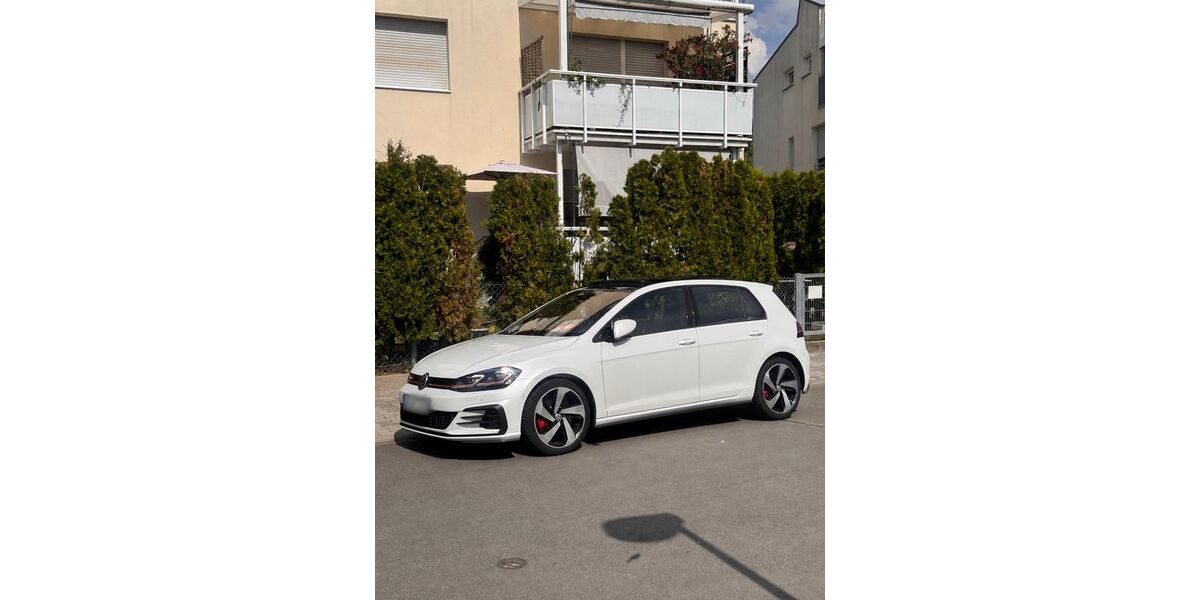 VW Golf 132.000 km 22.300 &euro; Raunheim 65479